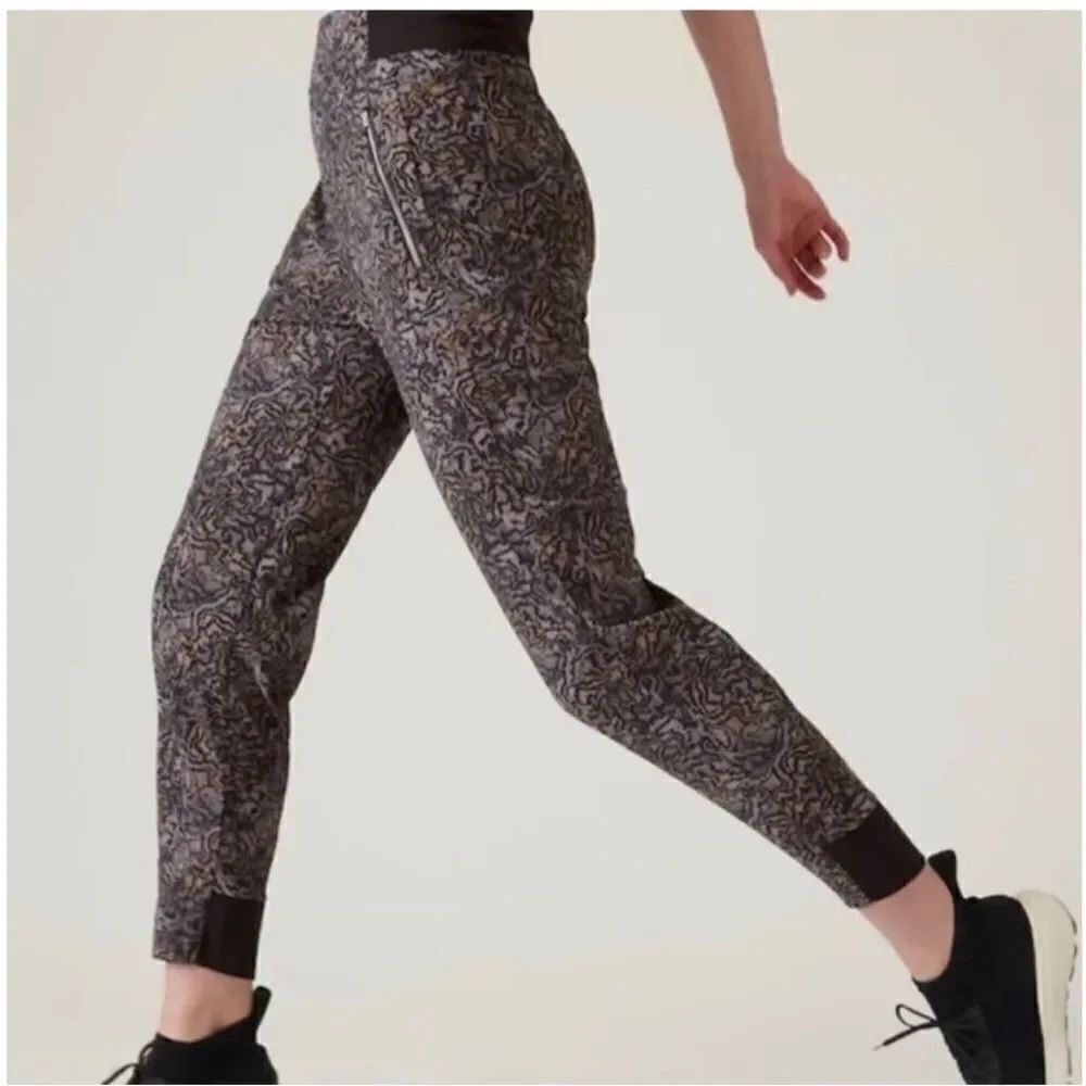ATHLETA Trekkie North Printed Jogger size 12 Tall